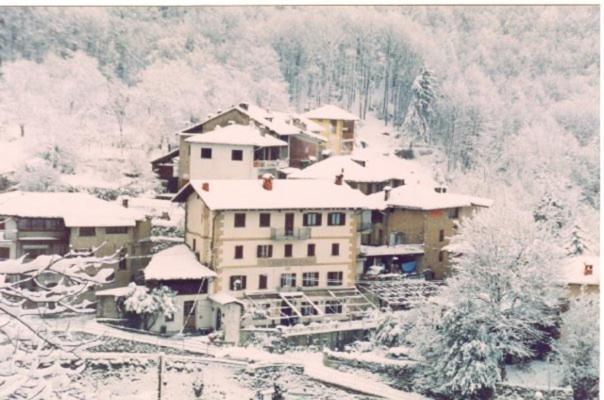 Delzanno Hotel Варало Екстериор снимка